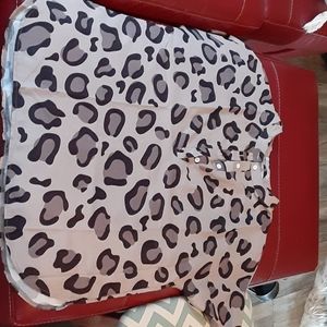 Xl misslook leppard print top